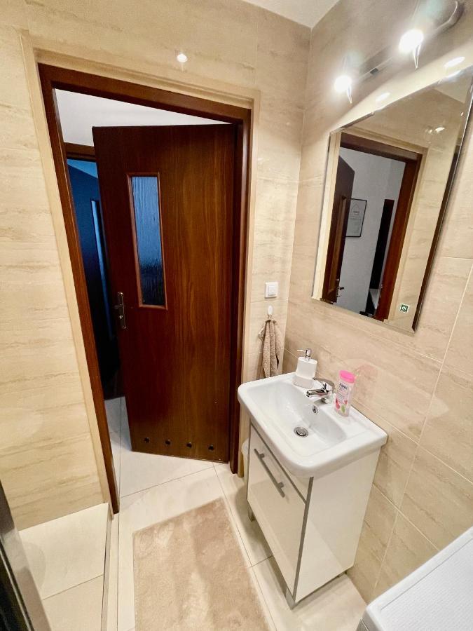Diamond Metro Wifi 300 Mbs 70'Tv Netflix Hbo Appletv+ Apartment Varşovia Exterior foto