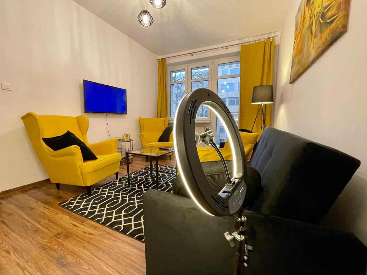 Diamond Metro Wifi 300 Mbs 70'Tv Netflix Hbo Appletv+ Apartment Varşovia Exterior foto