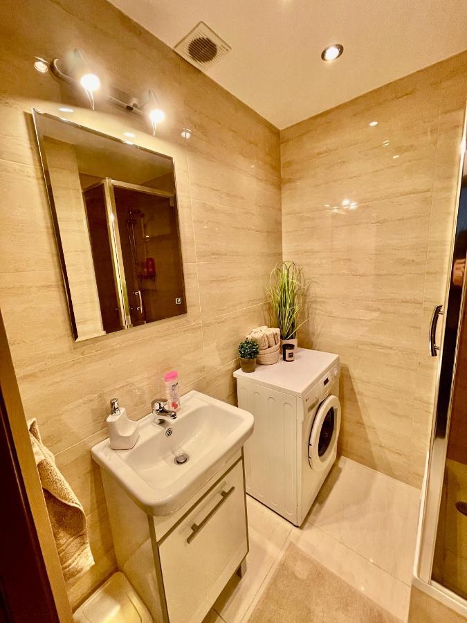 Diamond Metro Wifi 300 Mbs 70'Tv Netflix Hbo Appletv+ Apartment Varşovia Exterior foto